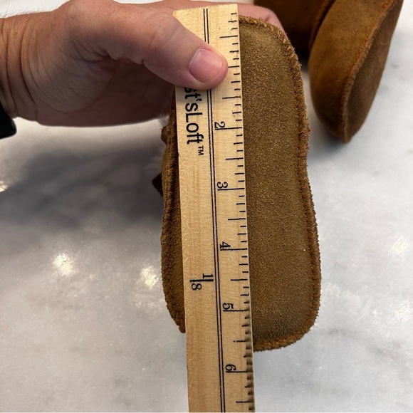 UGG Toddler Erin Boots, Size Medium, Toddler 6, Chestnut - Picture 3 of 6